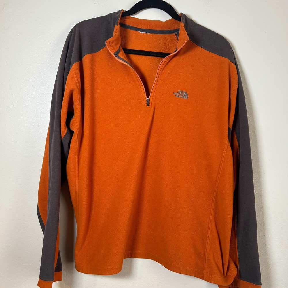 The North Face Men's Orange Charcoal Fleece 1/4 Zip Pullover Long Sleeve Top